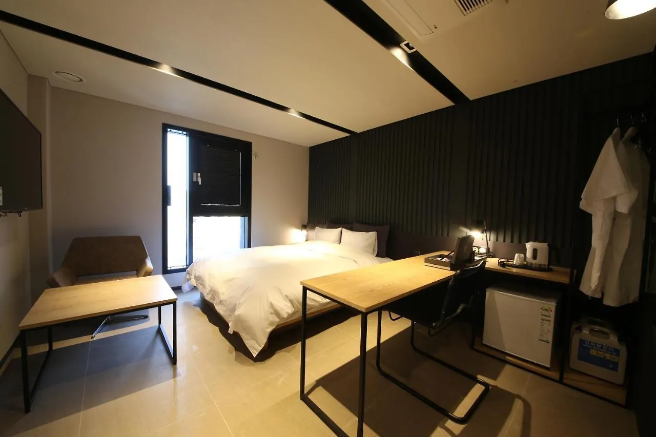 Hotel Yeoubi Songjeong Busan