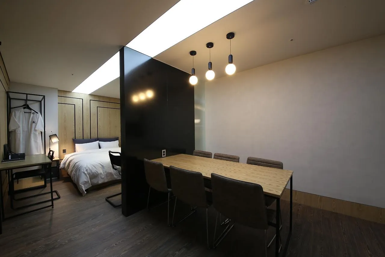Hotel Yeoubi Songjeong location